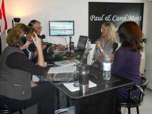 Janet and Greta in studio